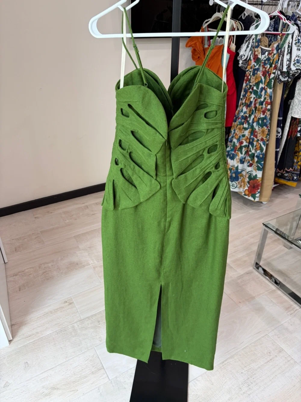 Farm Rio: Green Monstera Leaf Sleeveless Euroflax Premium Linen Maxi
Dress - Picture 7 of 14